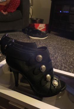 Size 6 coach heels