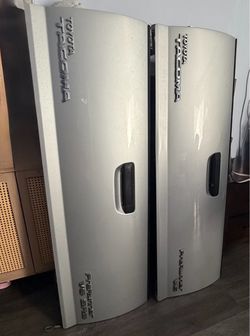 Toyota Tacoma PreRunner V6 SR5 Tailgate