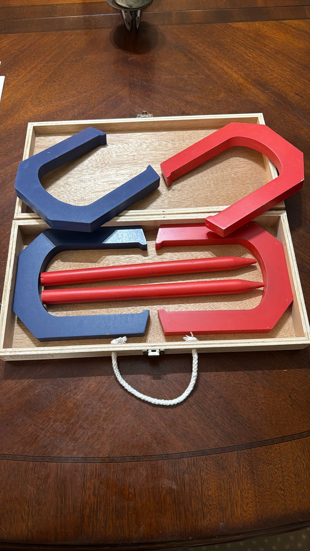 Wooden Horseshoe Set