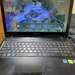 SAMSUNG LAPTOP NP530E5M 15.4'' TOUCH | 512GB SSD | 12GB RAM | Win 11 Home