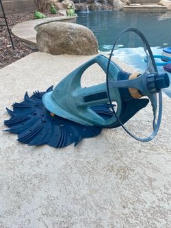 Pool vacuum and hose!!