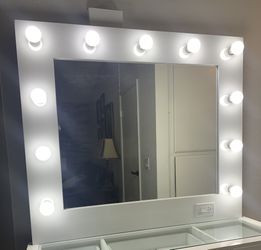 White vanity mirror XL
