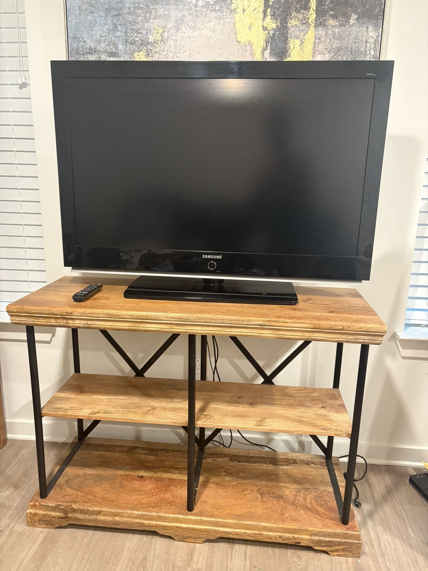 Tv/ Entertainment Center