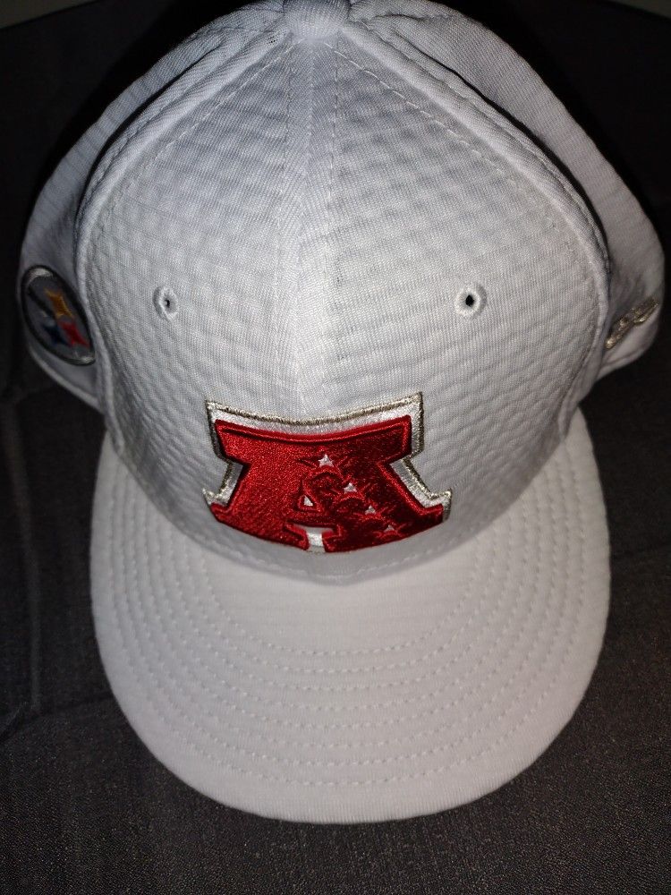 Brand New 2022 Jacksonville Jaguars American League NFL New Era Snap Back Pro Bowl Hat..