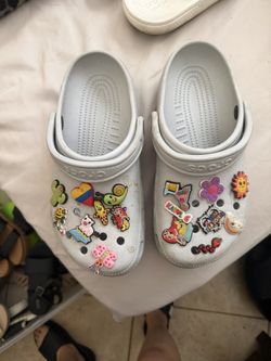 crocs