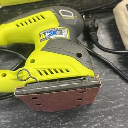 2 Amp Corded 1/4 Sheet Sander