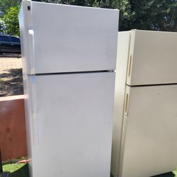 Refrigerator In Good Condition And Warranty Works Great For Garage 