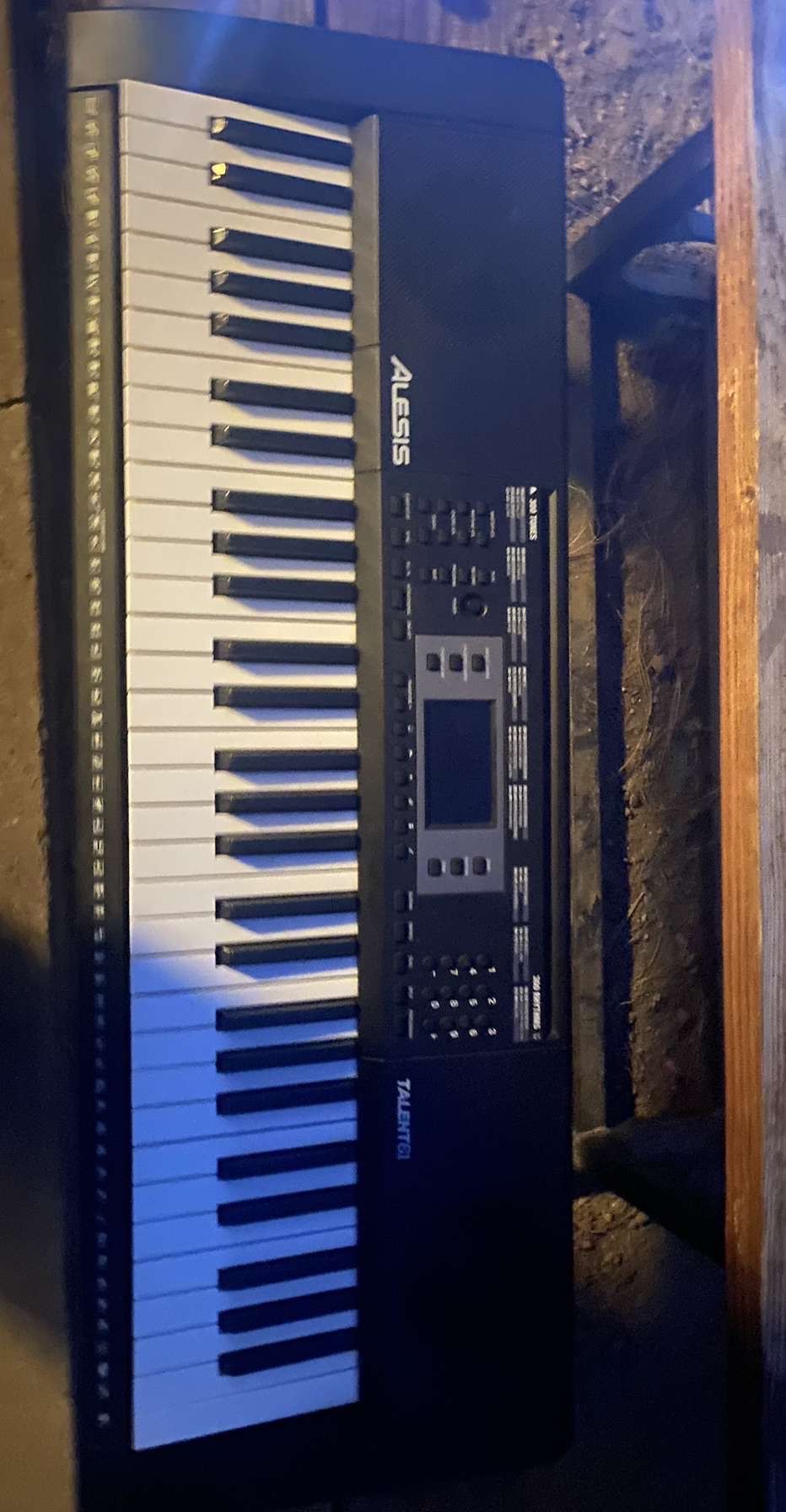 piano keyboard