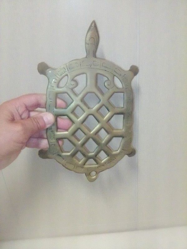 VINTAGE BRASS TRIVET FOR HOT PANS