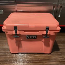 Yeti 35 Almost New $250 Cash Not Less