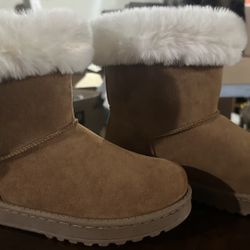 Girls Fluffy Boots