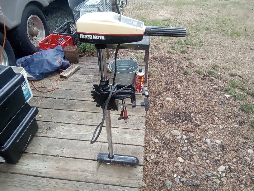 Heavy Duty Minn Kota 4 Speed, 12 Volt Boat Motor, Works Great. $20.00.