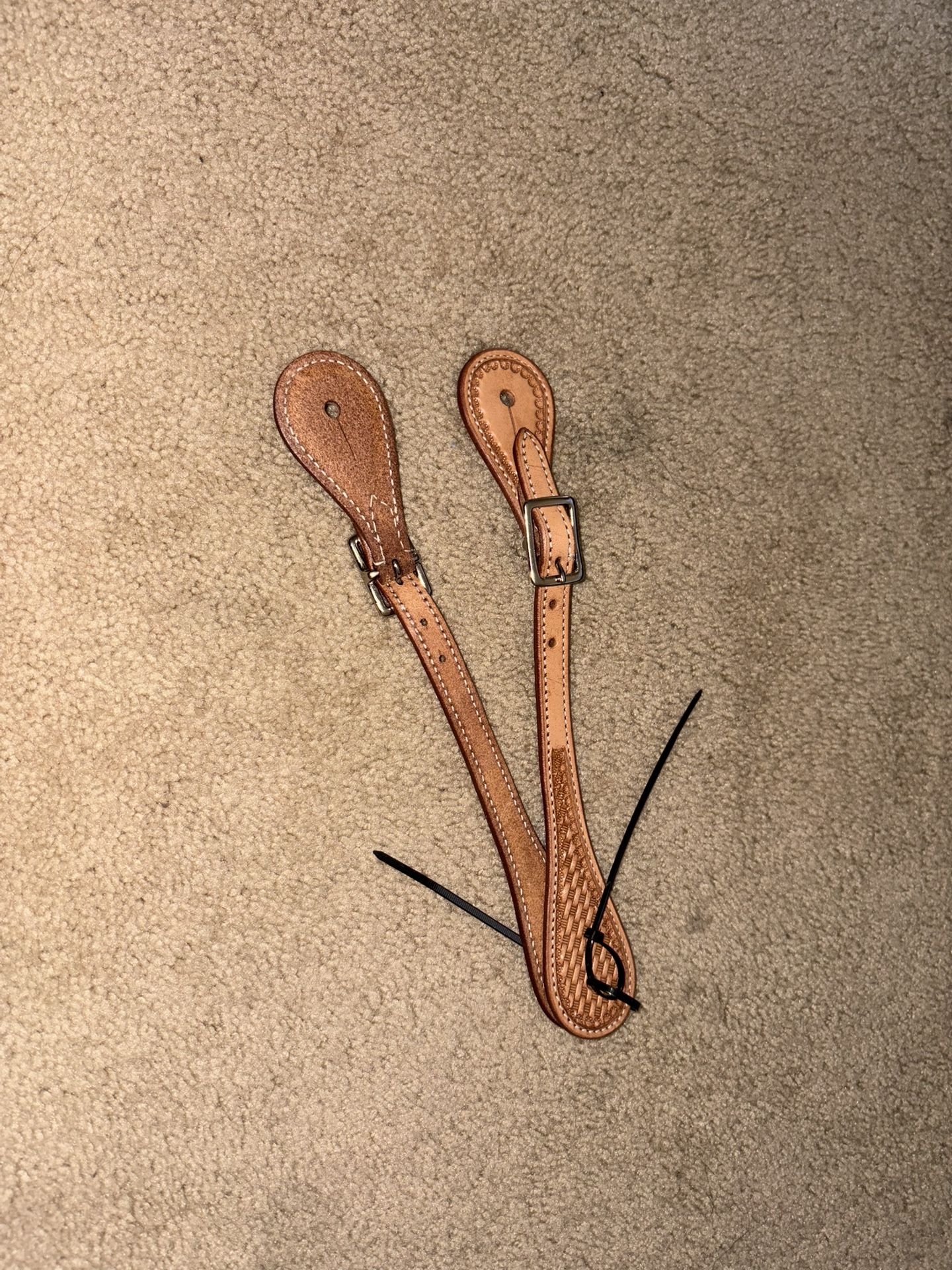 Spur Straps