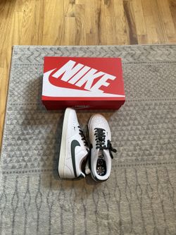 Nike Women Shoes Size 9.5