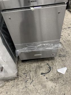 Kitchen aid dishwasher in stainless steel new