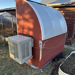 Small greenhouse, perfect for medical plants or all season Gardener