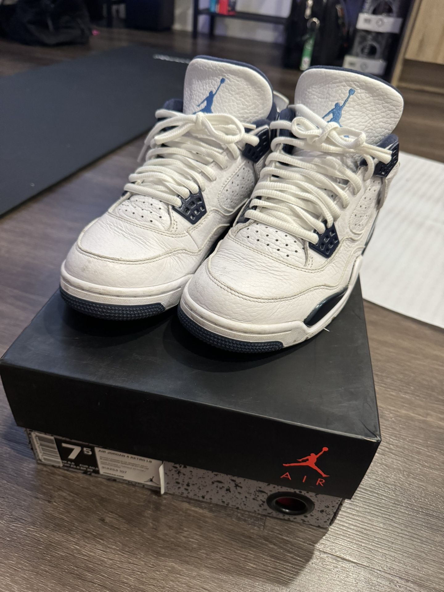 Nike Jordan 4 Columbia