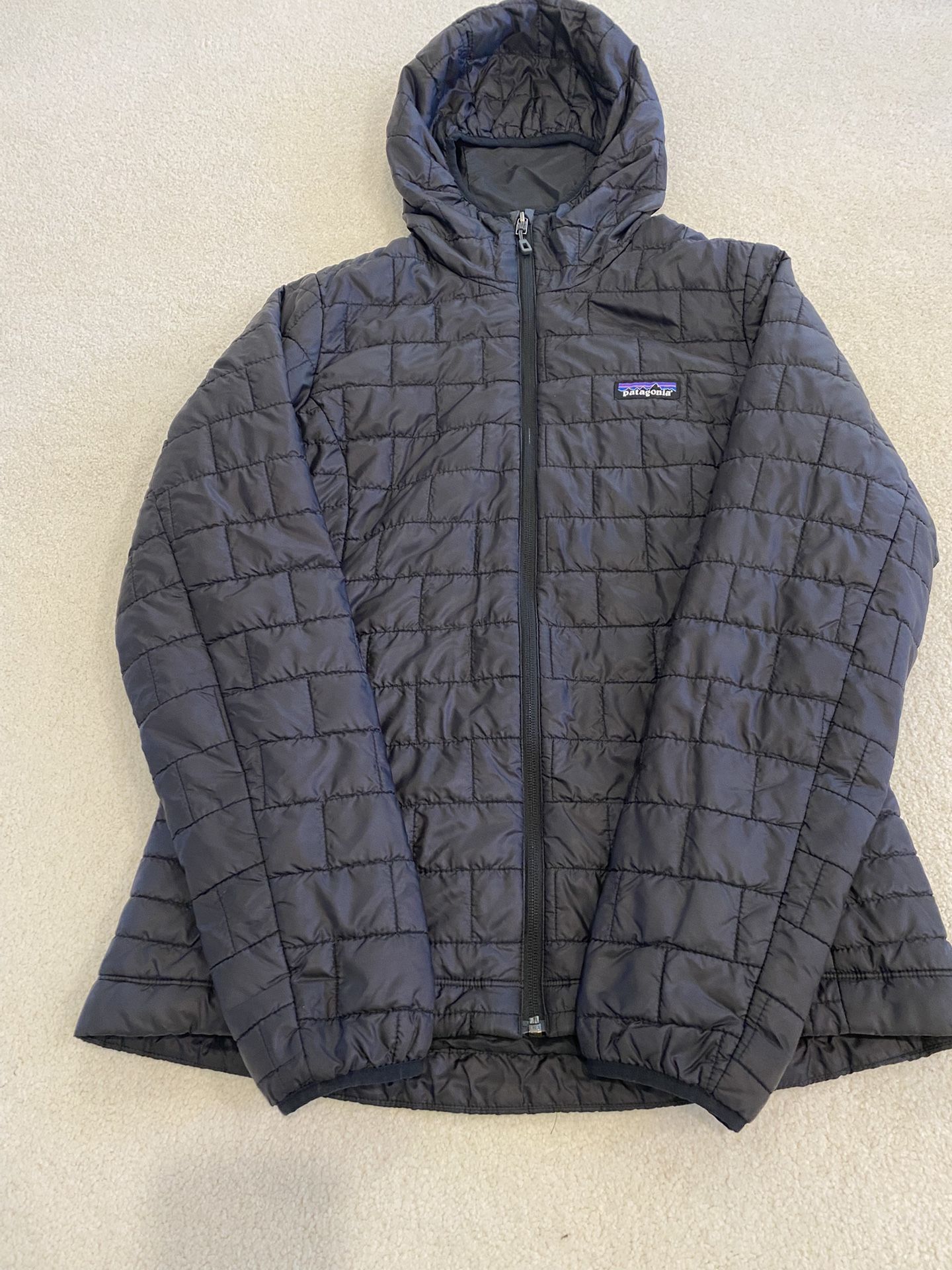 Patagonia Women’s Nano Puff Hoody Jacket Black Size Medium Primaloft Insulated.