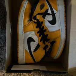 6.5 Used Black Taxis With A Few Creases For 35