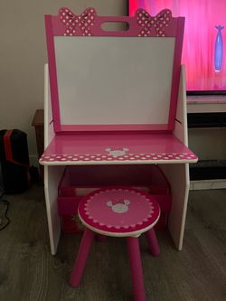 Minnie Mouse toy