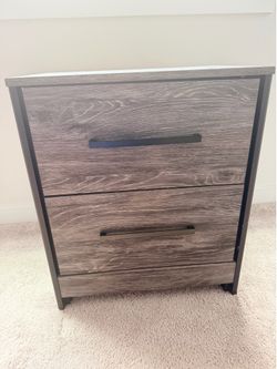 Gray Wood Grain 2-Drawer Nightstand