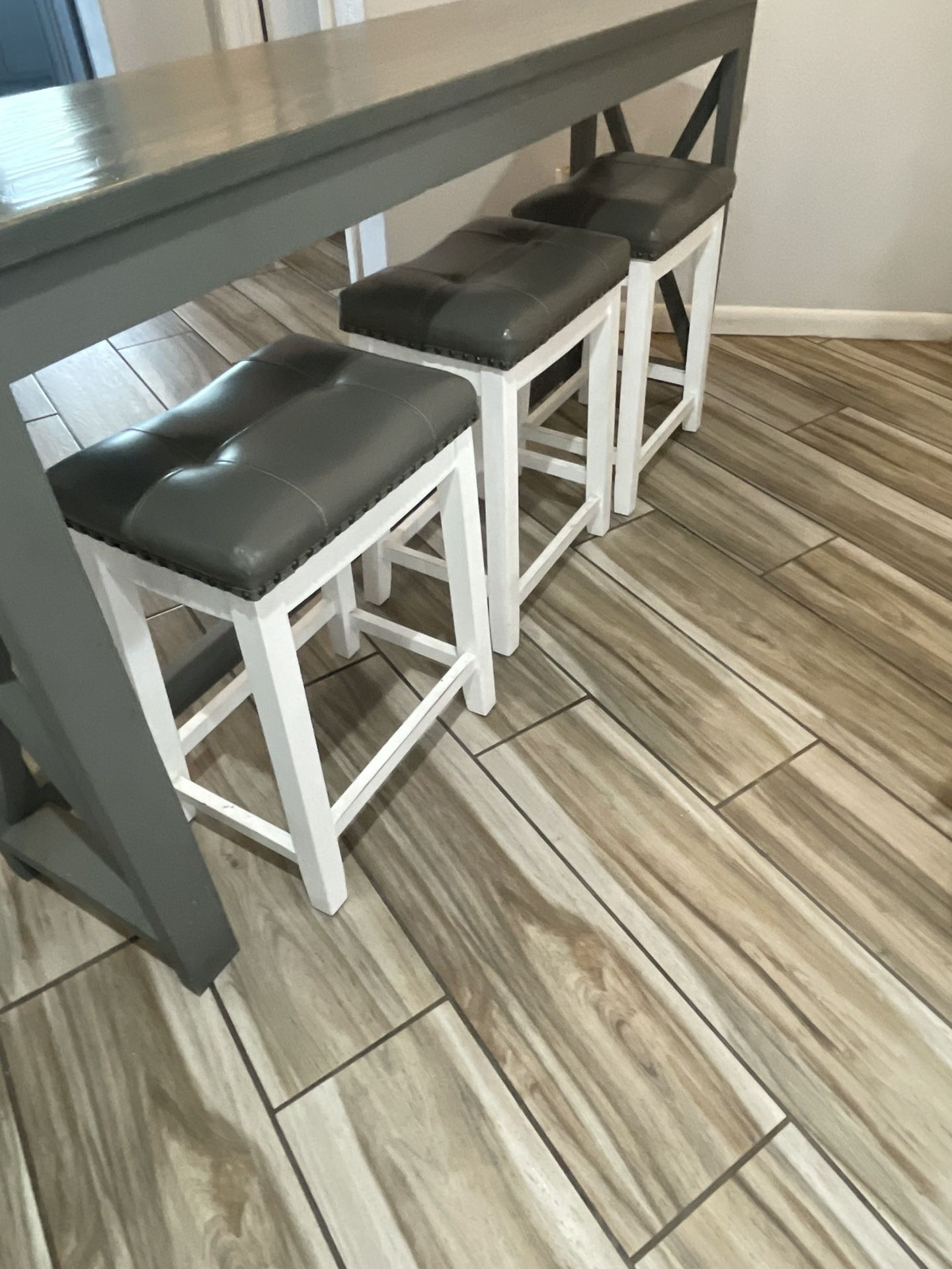 Sofa Table With Stools