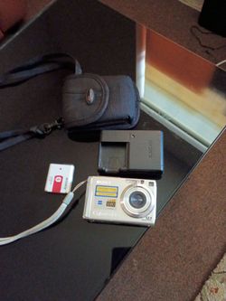 Sony Cyber -Shot DSC-W200 Compact Camera