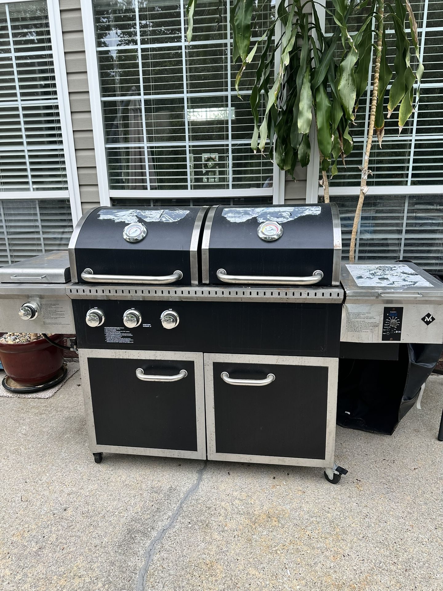 Large 4-Burner Outdoor BBQ Grill with Side Burners + Cover