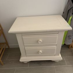 Nightstand 