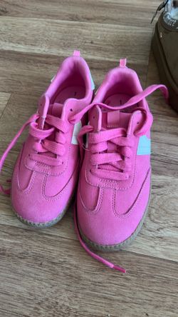 1y girls shoes