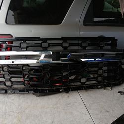 2021 2022 2023 Chevy Tahoe / Suburban Grille 