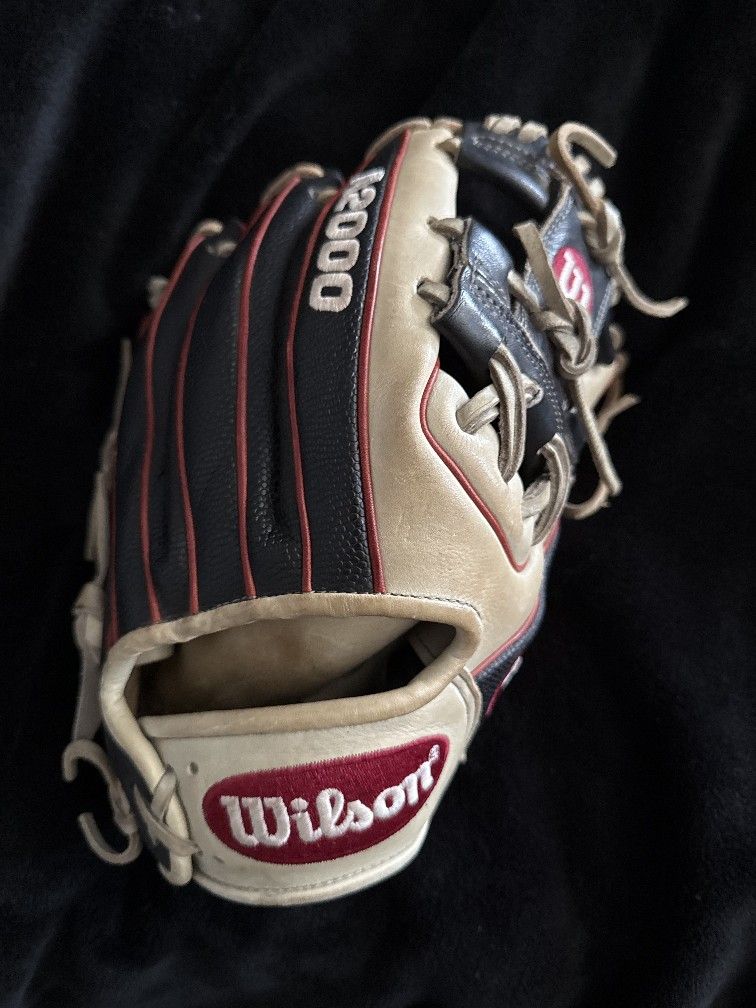Wilson A2000 Baseball Glove