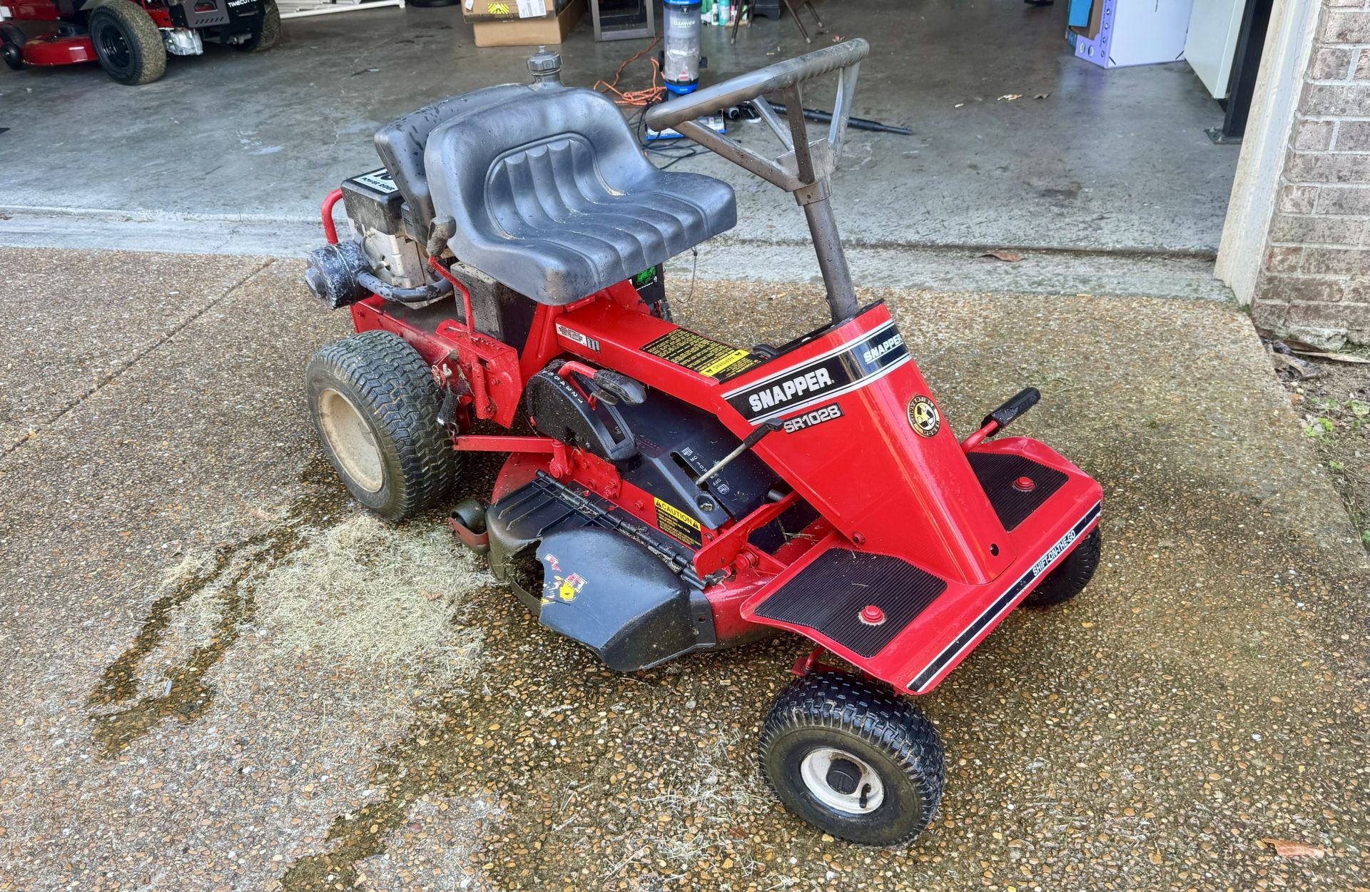 Snapper SR1028 Riding Mower
