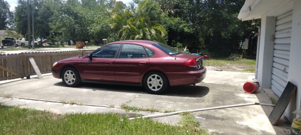 07 Ford Taurus