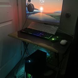 Predator Pc Everything Included Exept The Desk