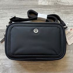 Lululemon Crossbody Camera Bag Black New With Tags 2L