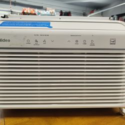 Window Air Conditioner - In Box