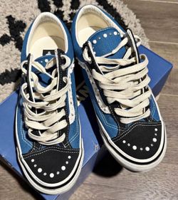 Vans perarlized