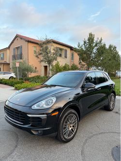 2017 Porsche Cayenne Platinum Edition