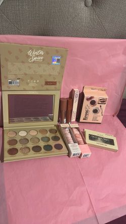 $35 All New Make Up Eyeshadows,Blush,Highlight, Lashes Lippies Máscara  