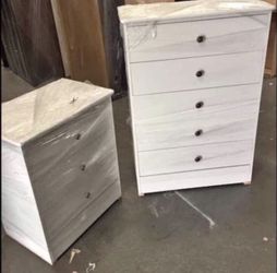 NEW LUXURIOUS 5 DRAWER DRESSER AND MATCHING NIGHT STAND
