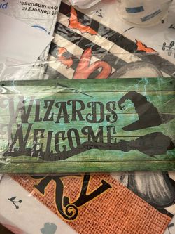 New Wizards Welcome Decorative Wall Sign