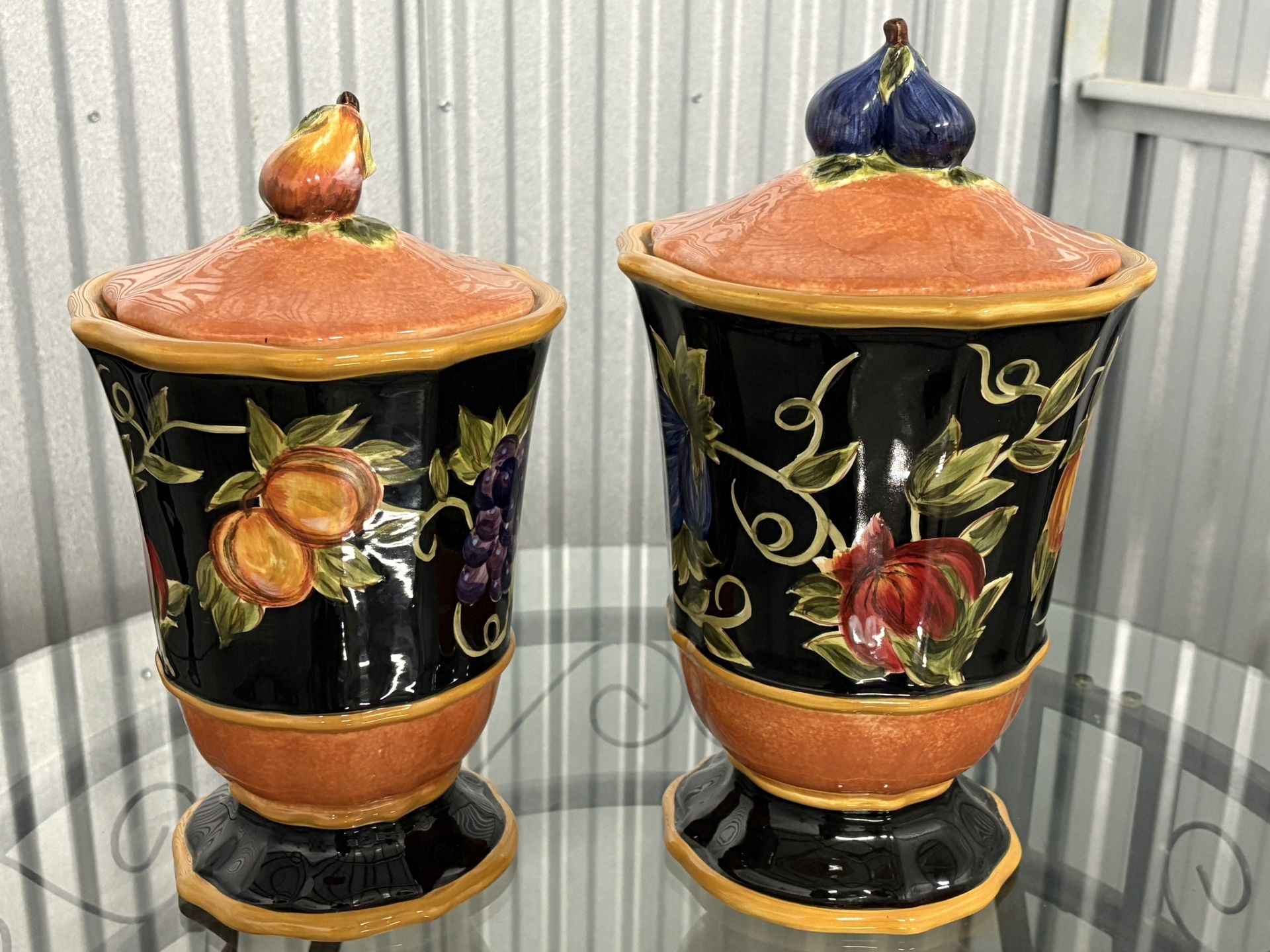 2 Beautiful Decor Vase Accent Pieces