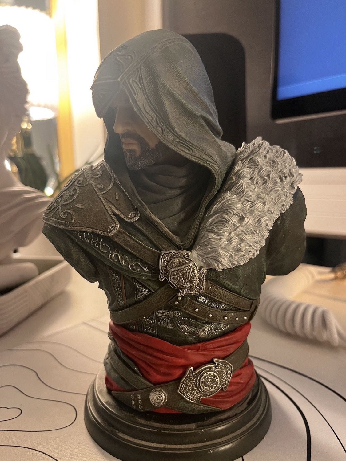 Rare Assassins Creed Legacy UBI Collection Ezio Mentor 7” Bust Statue 