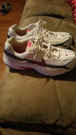 Females 8.5 nikes sneakers worn few times like new