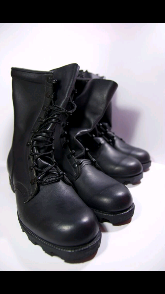 Black Boots, 2 Pairs