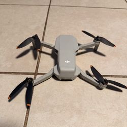 Dron DJI Mini 2