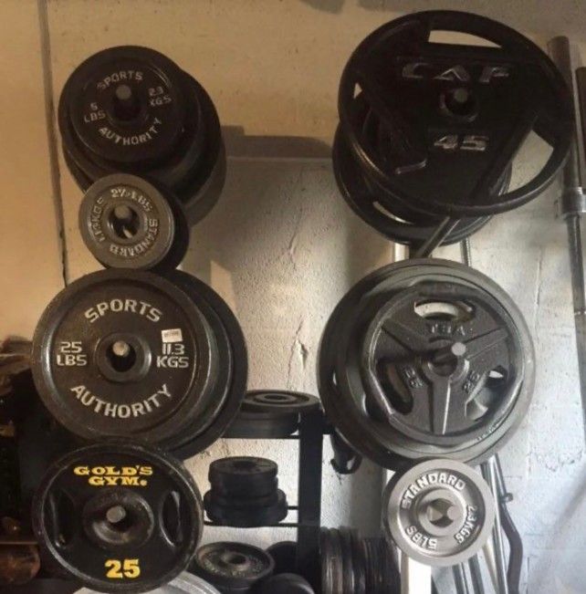 SELLING OLYMPIC PLATES : 45s 35s 25s 10s 5s. & STANDARD PLATES •°•°•°• SELLING SETS OR INDIVIDUAL PAIRS
•• WHAT ARE YOU LOOKING FOR?