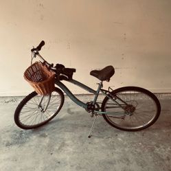 Cruiser Bike with Basket 