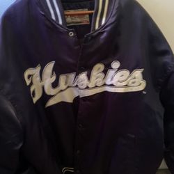 UCONN Huskies Starter Jacket Xl
